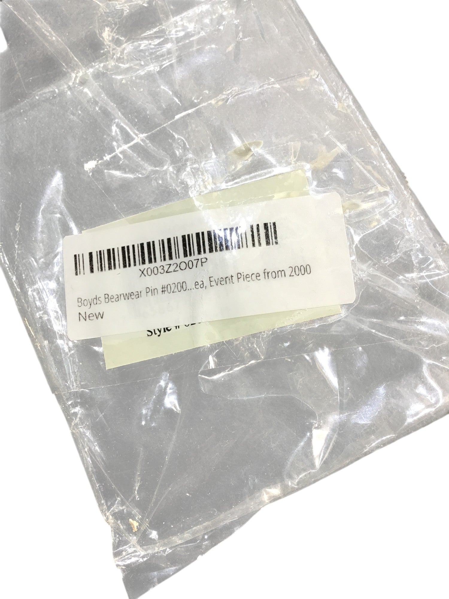 Boyds Bearwear Collectible Pin – FoB 2000 Event Piece #02000-11 – Vintage Bear Accessory (New in Package)