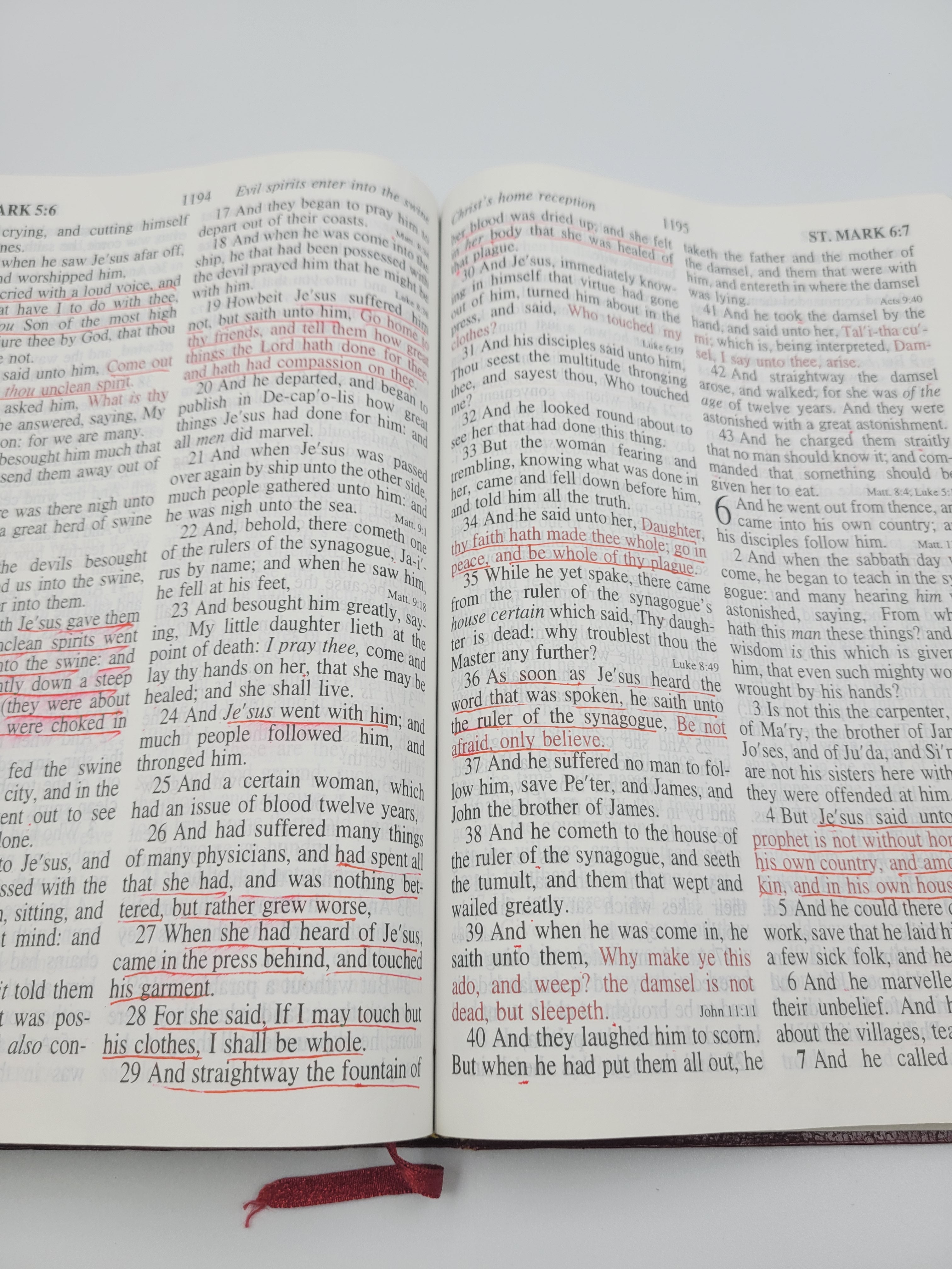 KJV Giant Print Reference Bible – Holman 1998 Burgundy – Vintage Edition