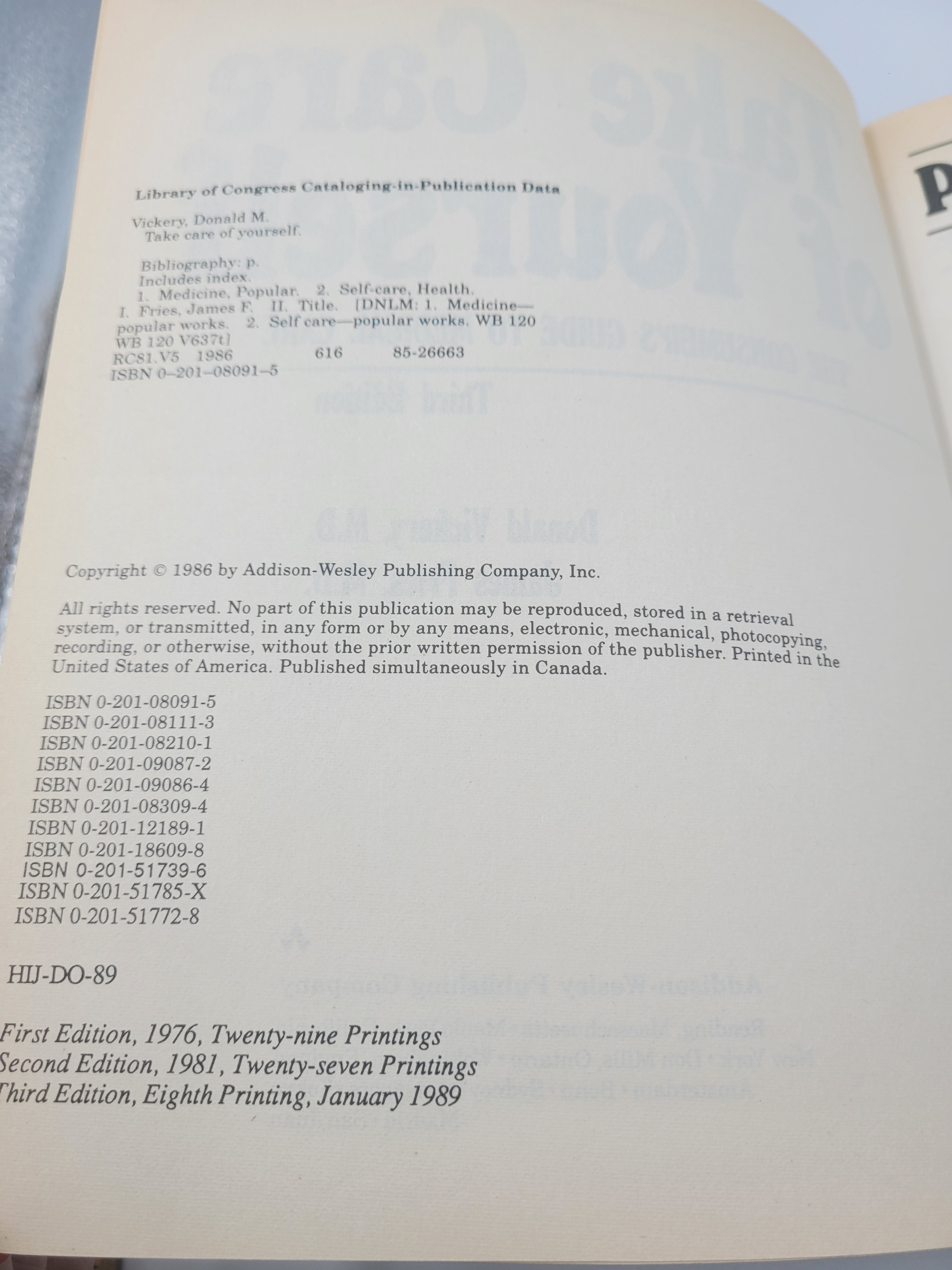 Take Care of Yourself – 3rd Edition Medical Guide by Vickery & Fries (1989)