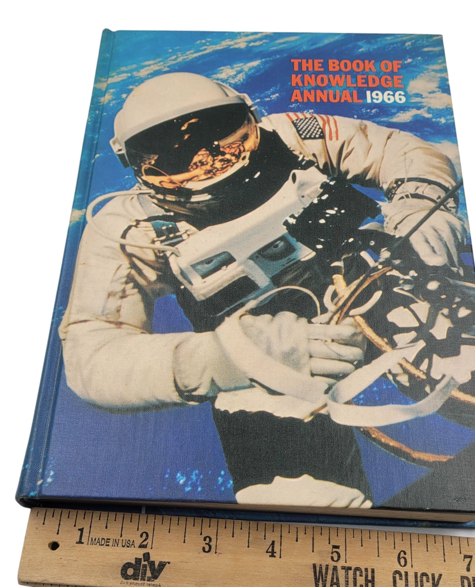 The Book of Knowledge Annual 1966 – Grolier Vintage Space Race Edition