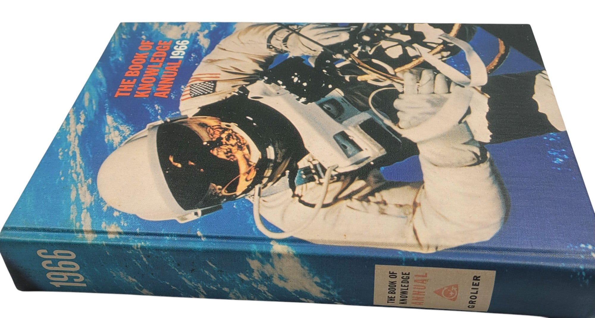 The Book of Knowledge Annual 1966 – Grolier Vintage Space Race Edition