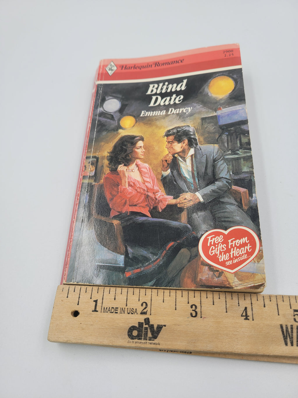 Blind Date by Emma Darcy – Harlequin Romance #2900 (1988 Edition)