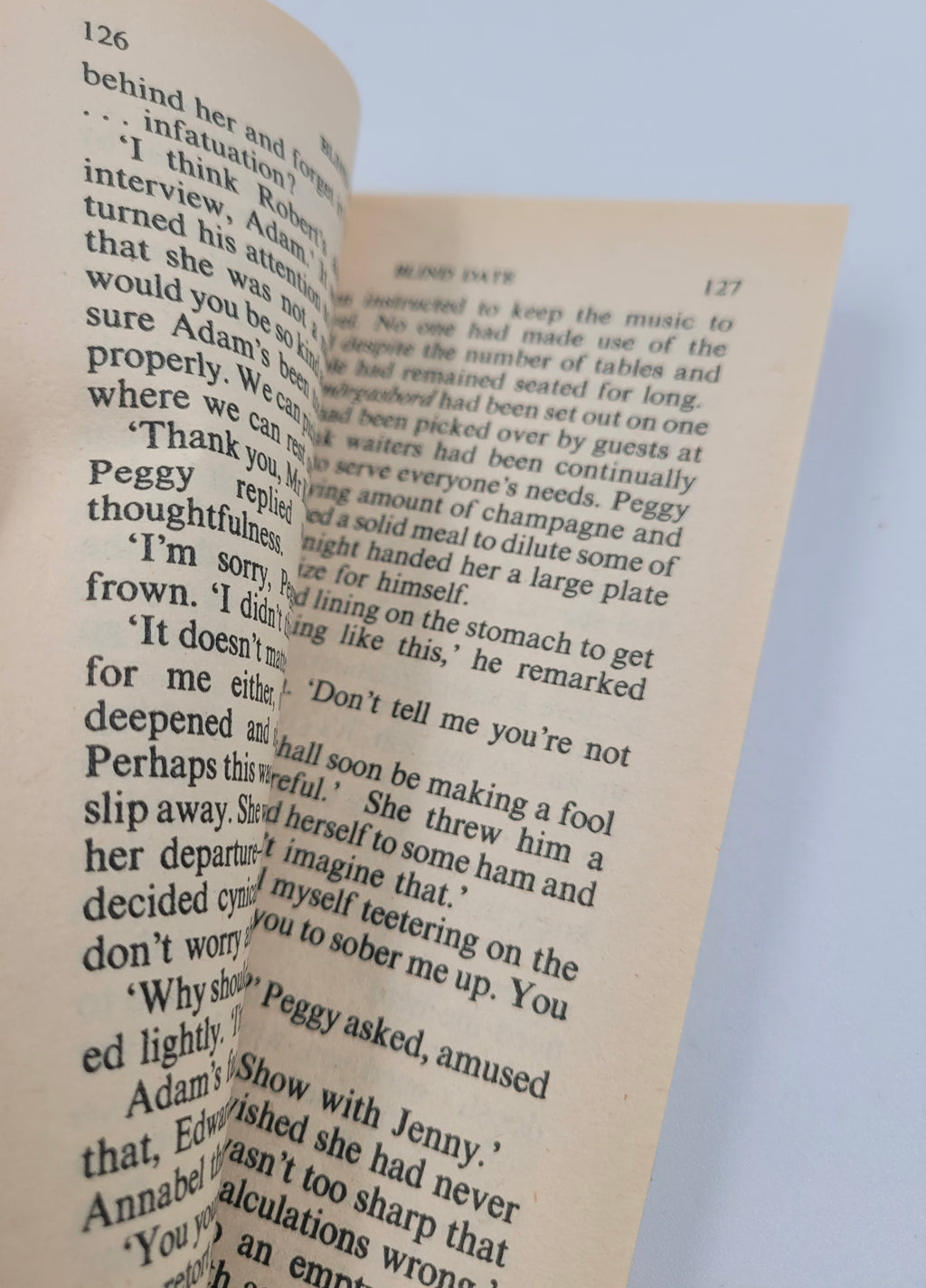 Blind Date by Emma Darcy – Harlequin Romance #2900 (1988 Edition)