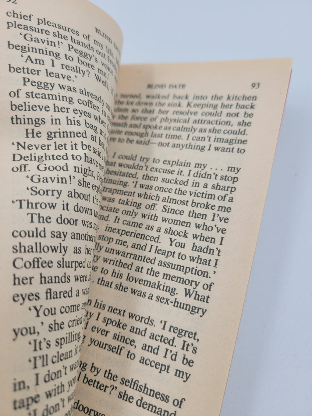 Blind Date by Emma Darcy – Harlequin Romance #2900 (1988 Edition)