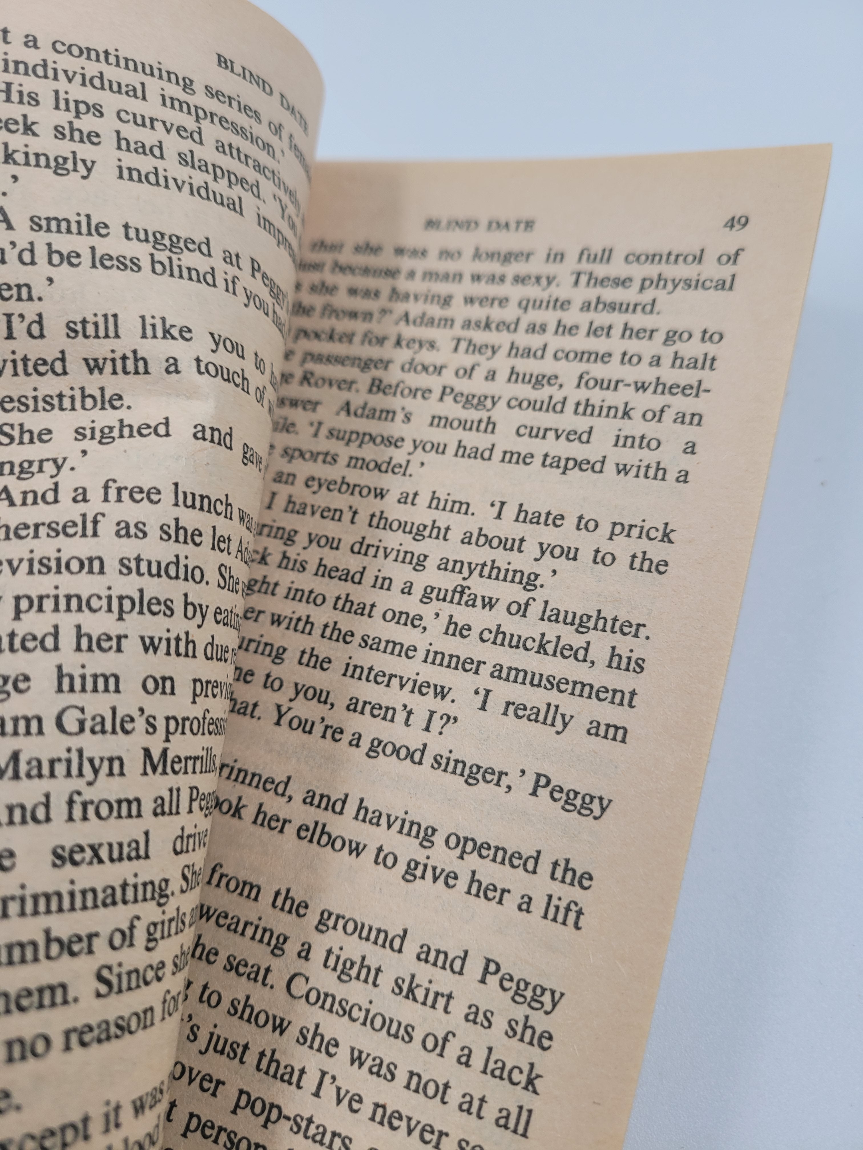 Blind Date by Emma Darcy – Harlequin Romance #2900 (1988 Edition)