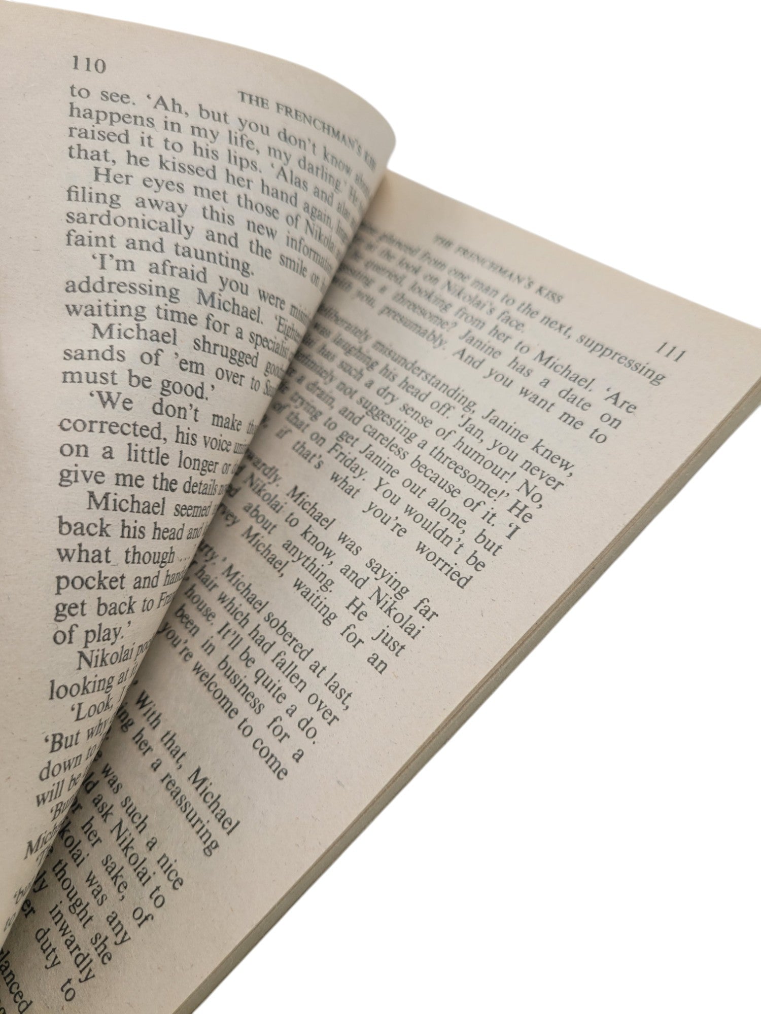 The Frenchman's Kiss by Claudia Jameson – Harlequin Presents #777 (1985 First Edition)