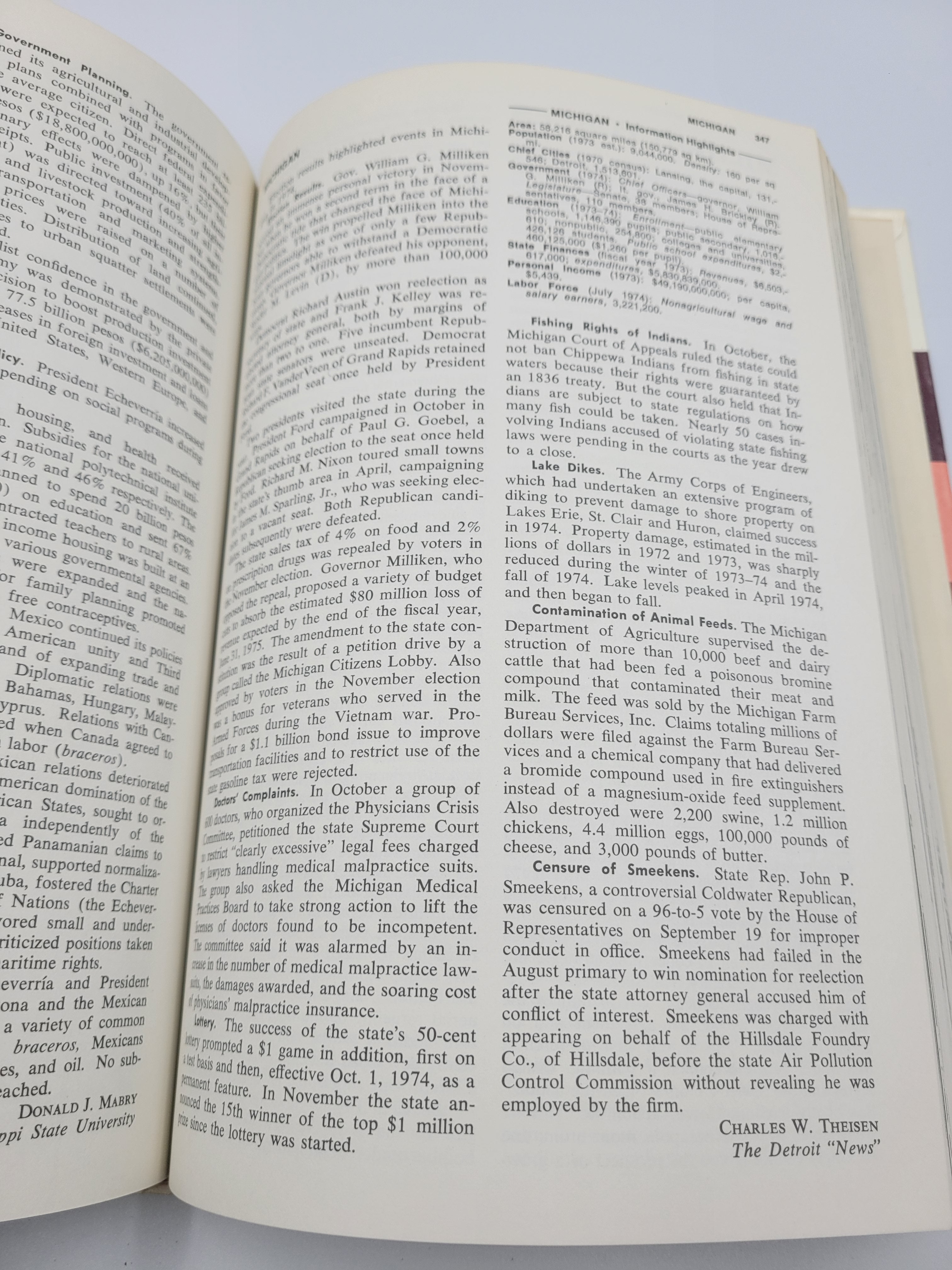 1975 Grolier Encyclopedia Year Book – Historical Events & Photography