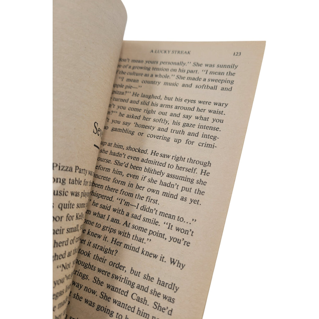 A Lucky Streak by Raye Morgan – Silhouette Desire No. 393 (1987 Vintage Romance)