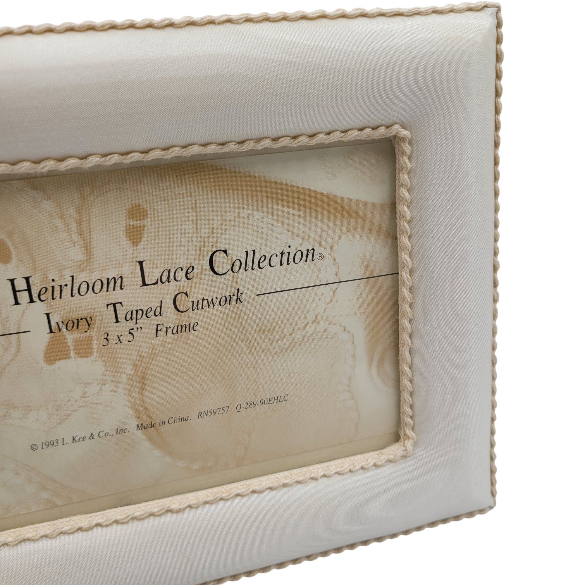 The Heirloom Lace Collection – Ivory Taped Cutwork Frame (1993)