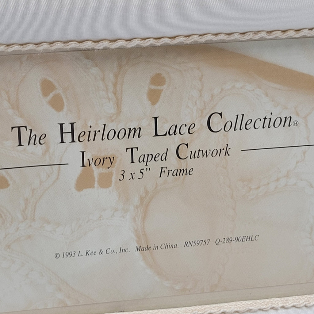 The Heirloom Lace Collection – Ivory Taped Cutwork Frame (1993)