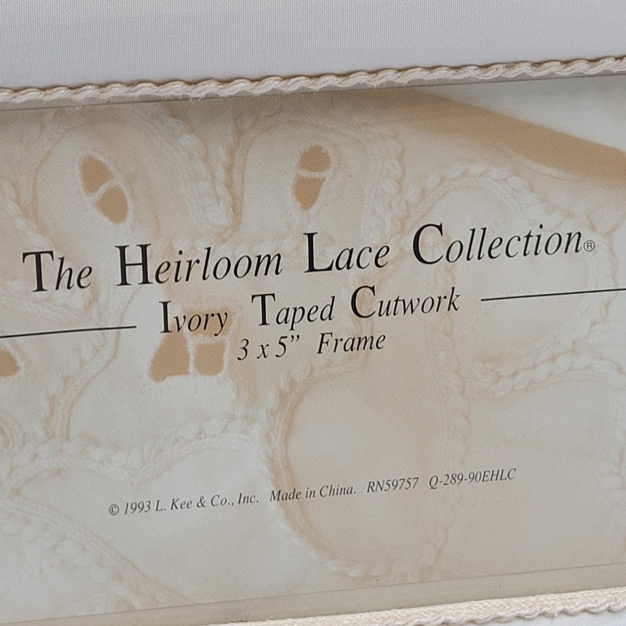 The Heirloom Lace Collection – Ivory Taped Cutwork Frame (1993)