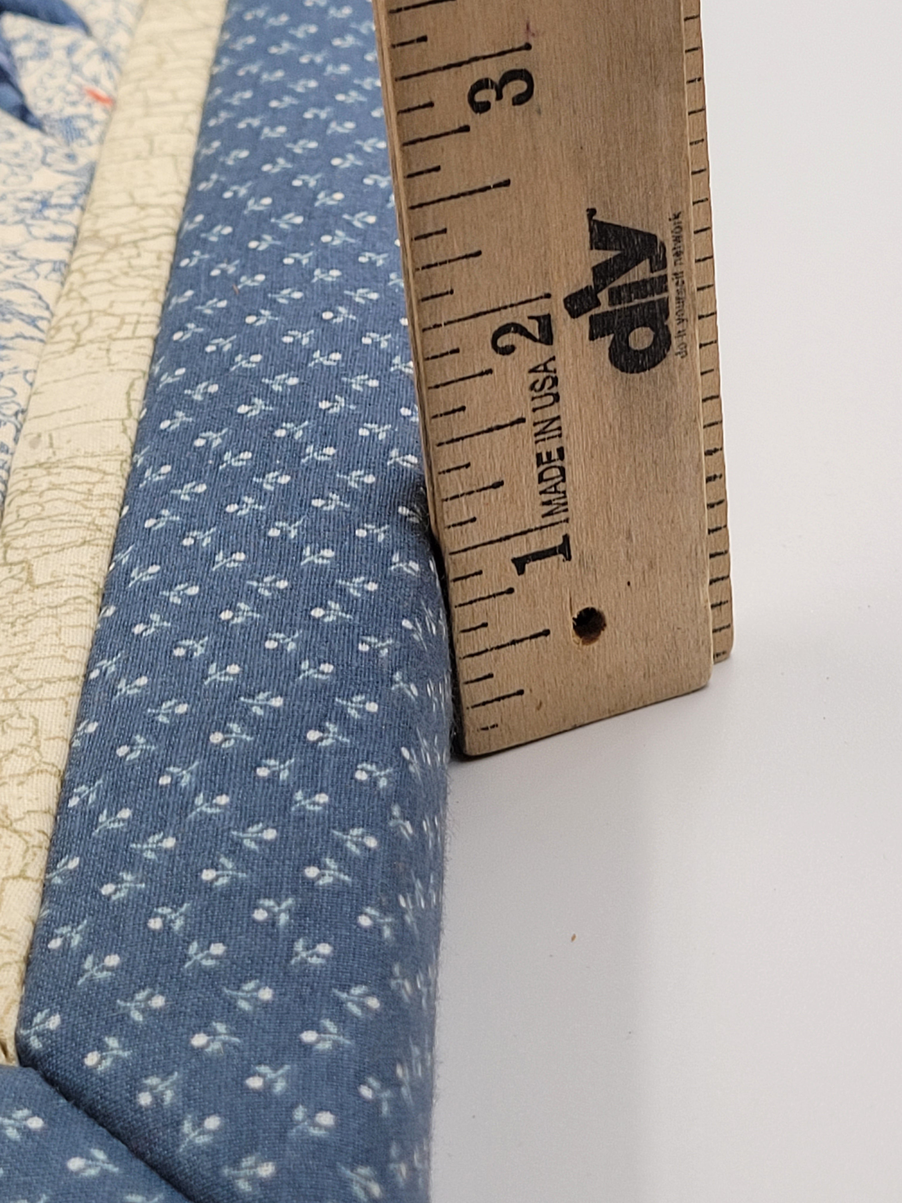 Vintage Quilted Pineapple Wall Hanging – Blue & Cream Patchwork Textile Art