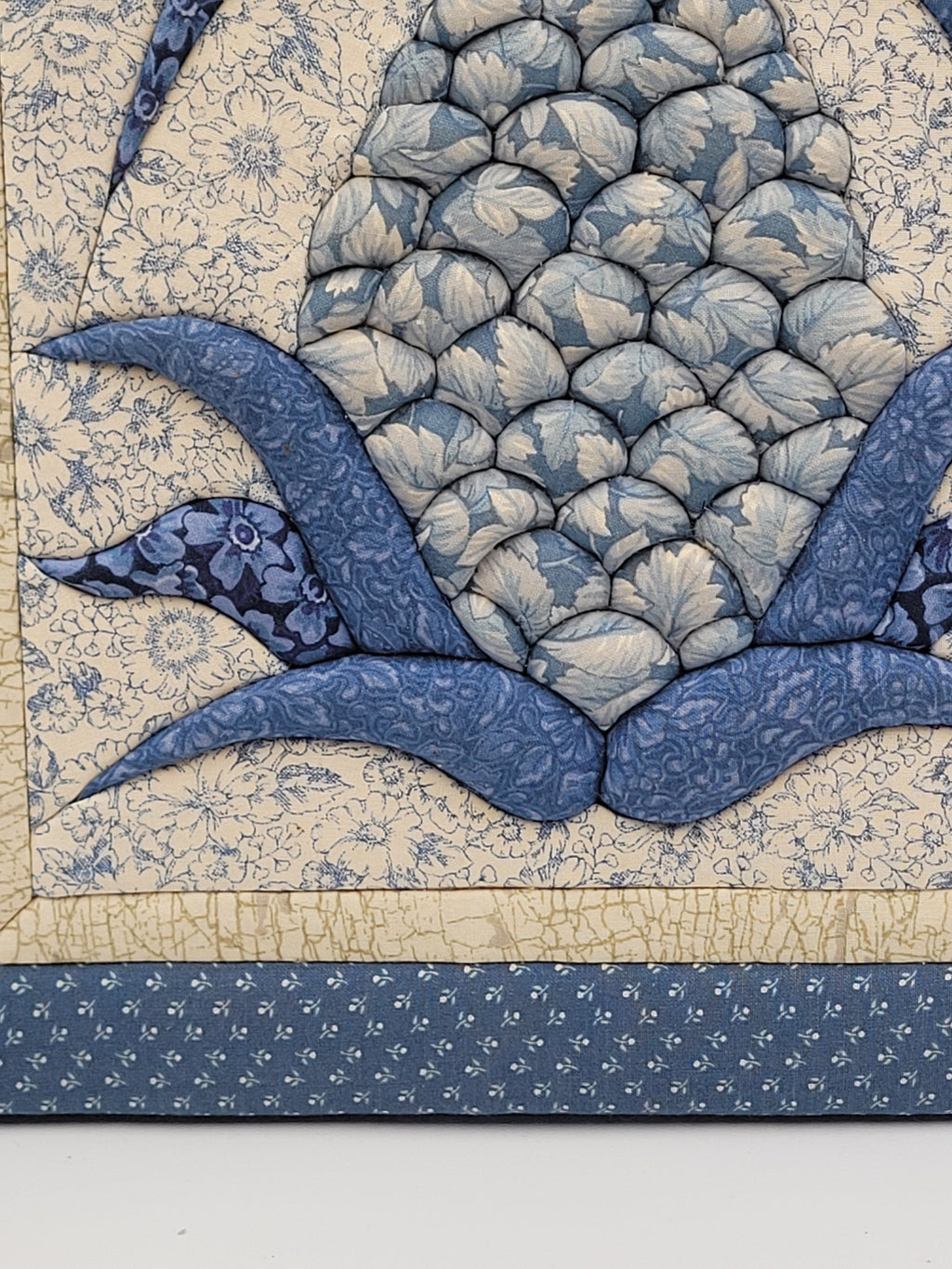 Vintage Quilted Pineapple Wall Hanging – Blue & Cream Patchwork Textile Art