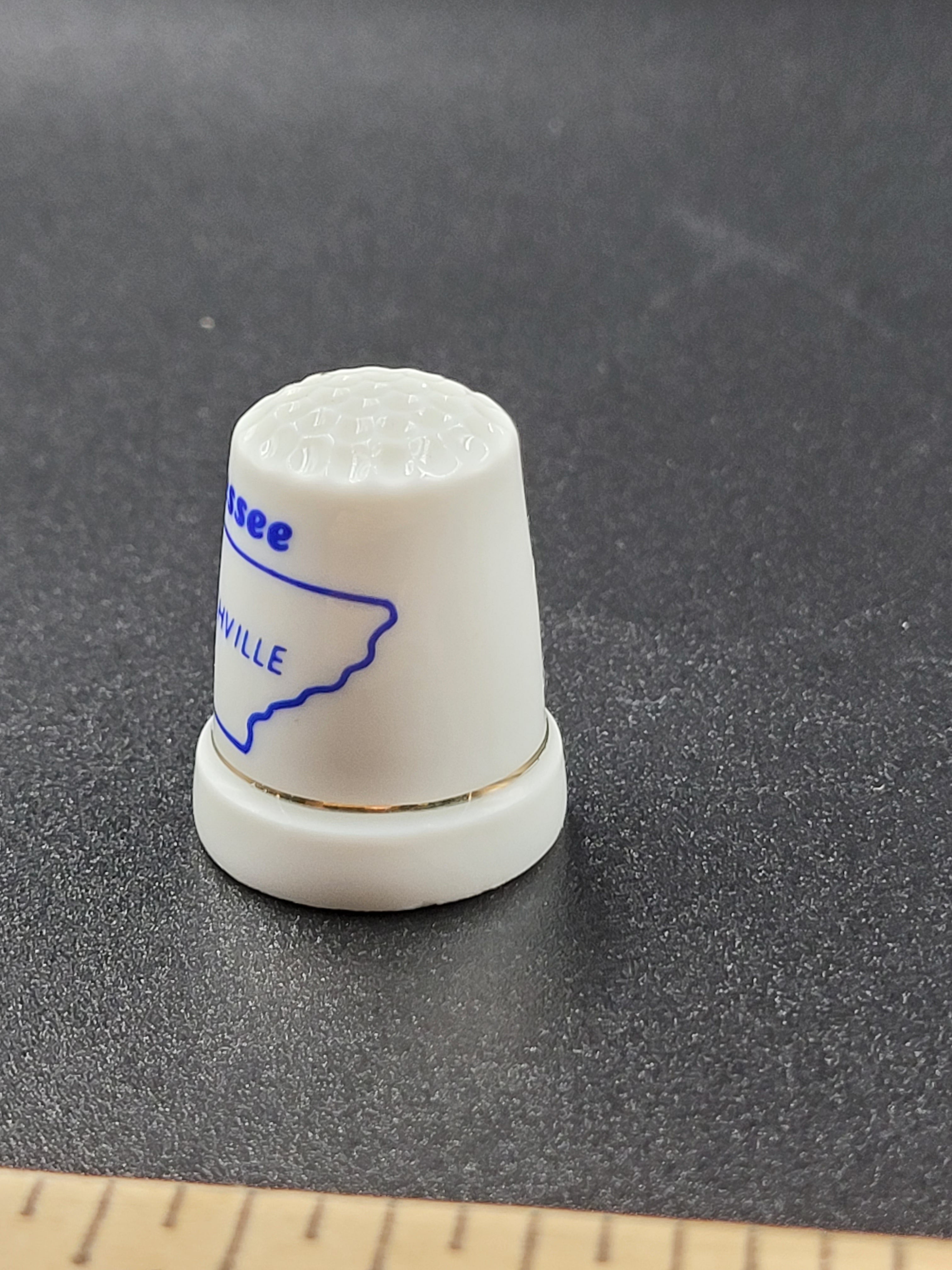 Vintage Tennessee Souvenir Thimble – Nashville Highlighted in Blue