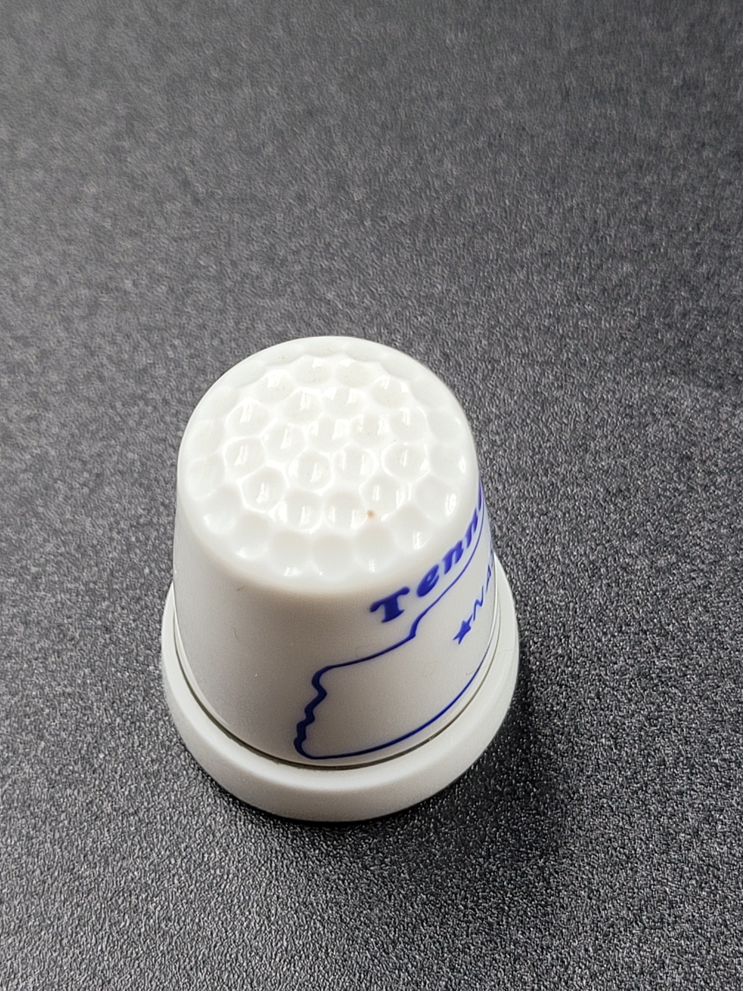 Vintage Tennessee Souvenir Thimble – Nashville Highlighted in Blue