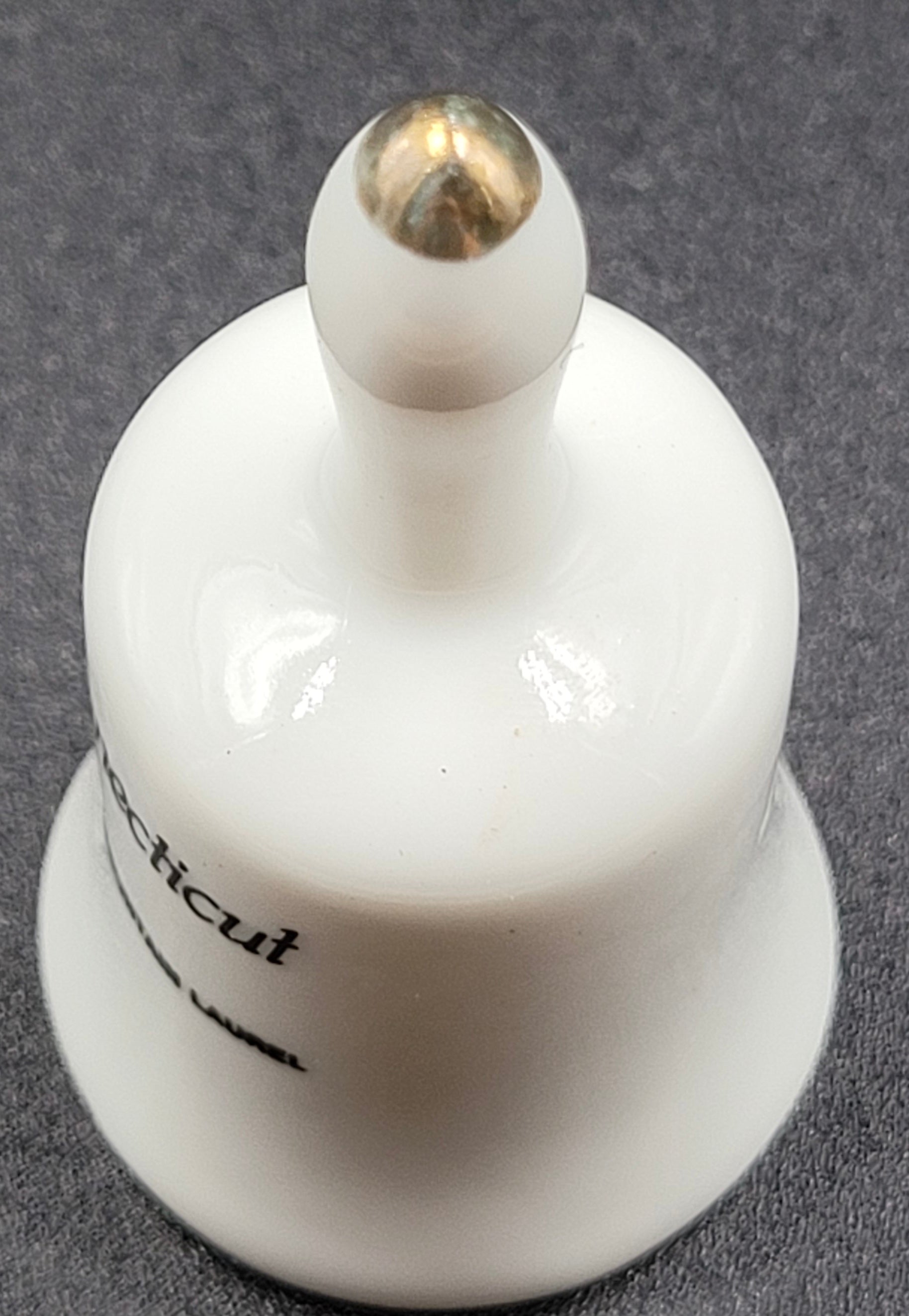 Miniature Connecticut Souvenir Bell – Robin & Mountain Laurel – Vintage Ceramic with Gold Trim