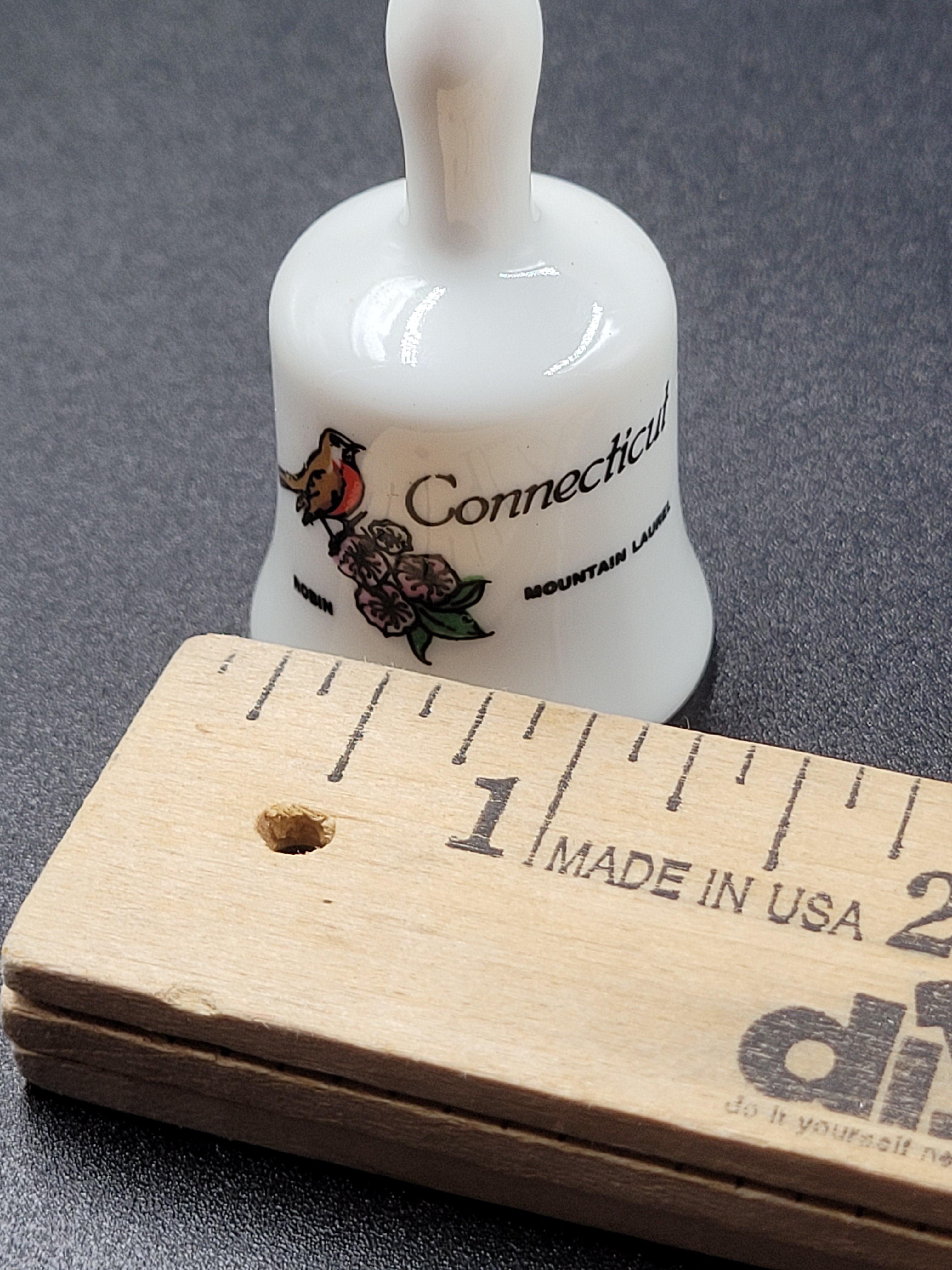 Miniature Connecticut Souvenir Bell – Robin & Mountain Laurel – Vintage Ceramic with Gold Trim