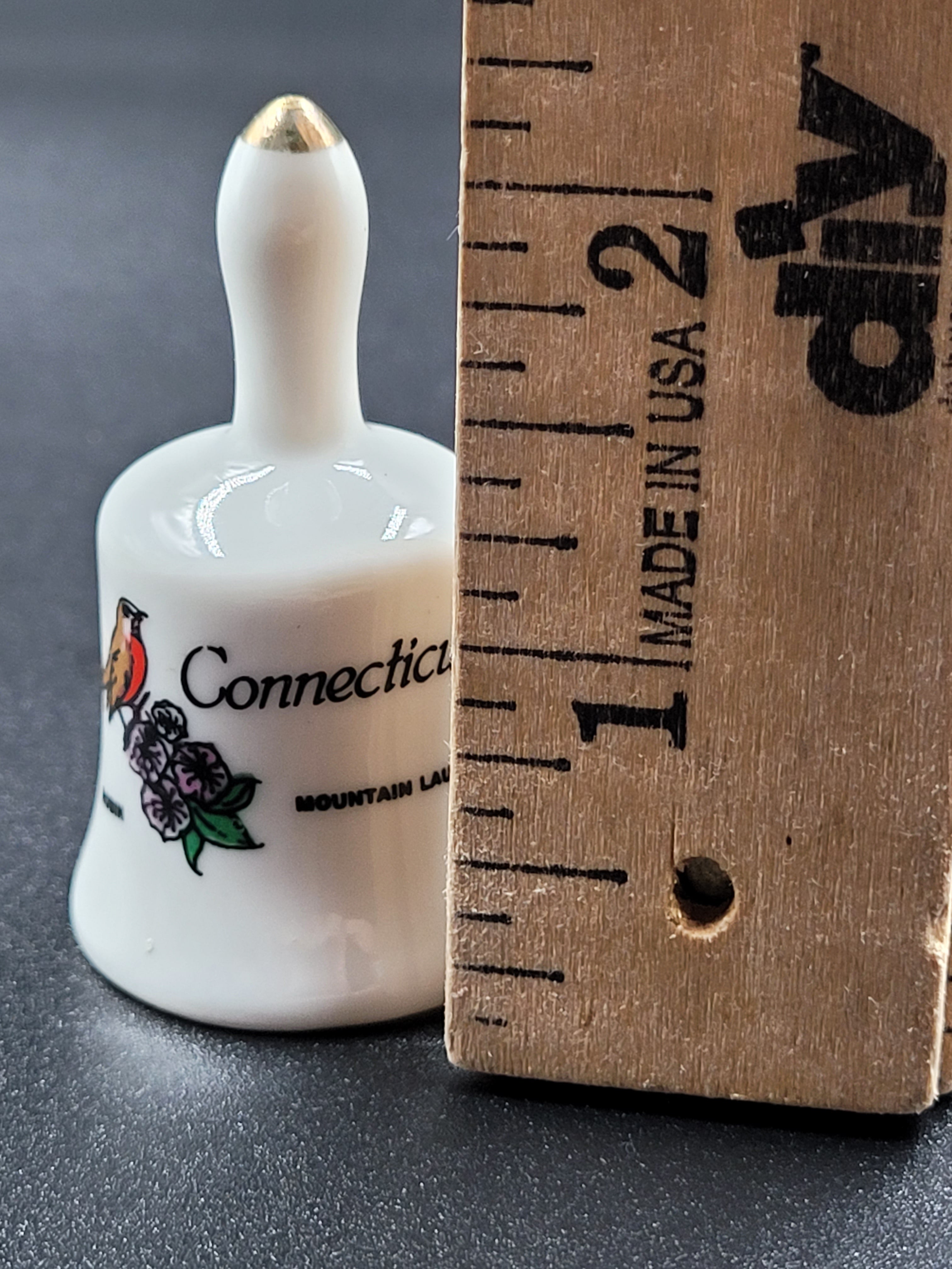 Miniature Connecticut Souvenir Bell – Robin & Mountain Laurel – Vintage Ceramic with Gold Trim