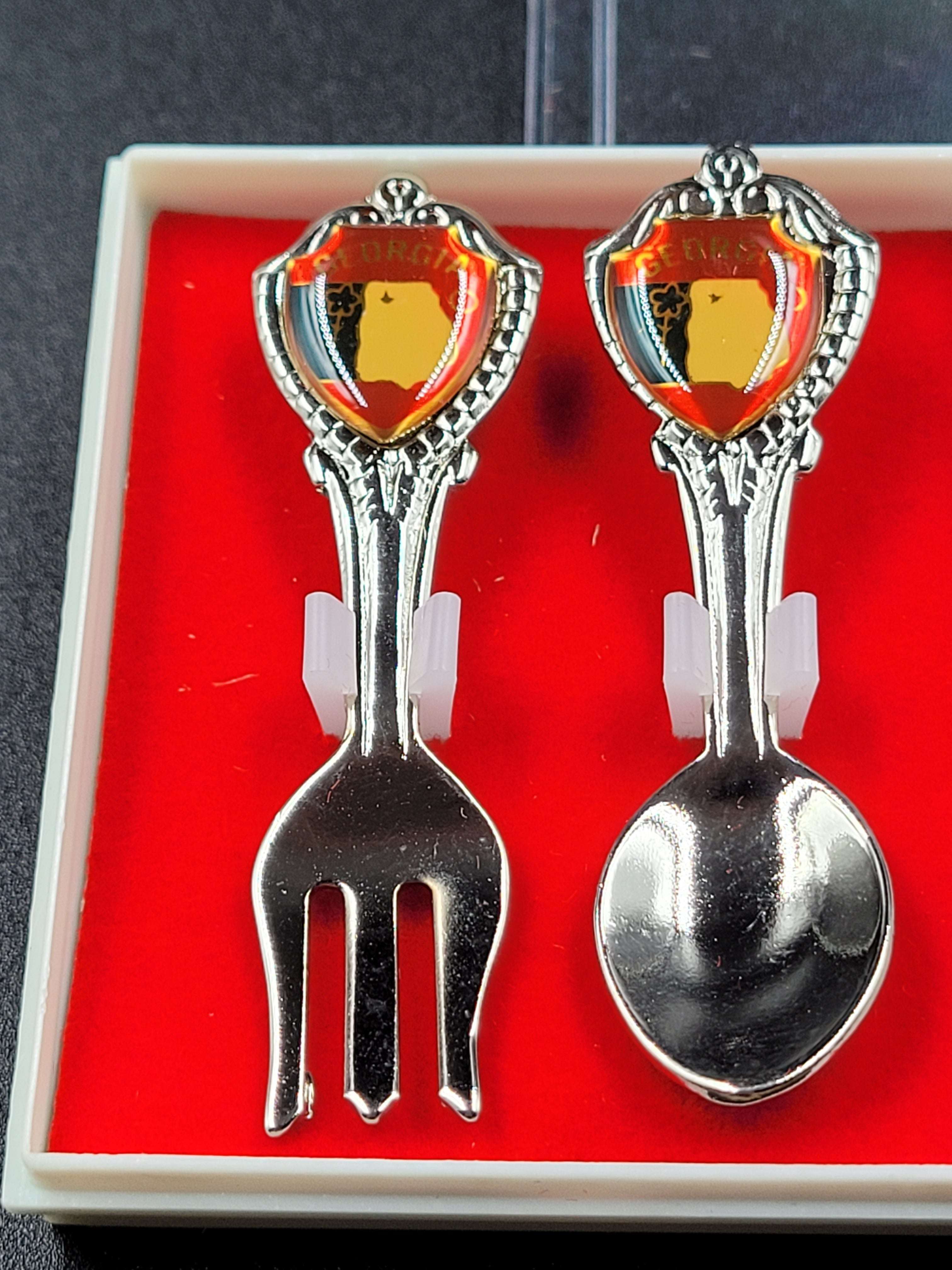 Vintage Georgia Souvenir Fork & Spoon Set – Heraldic Shield in Case