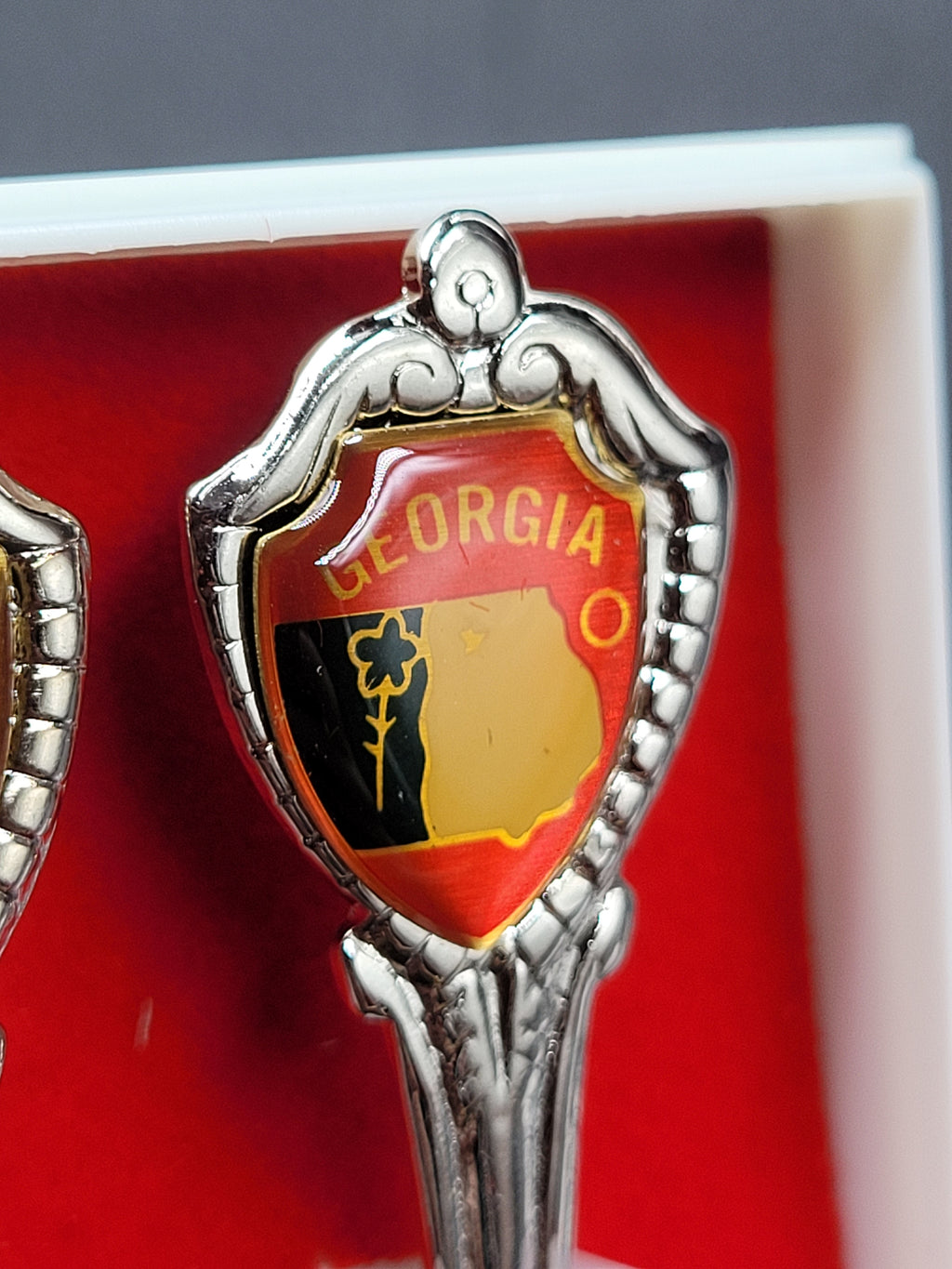Vintage Georgia Souvenir Fork & Spoon Set – Heraldic Shield in Case
