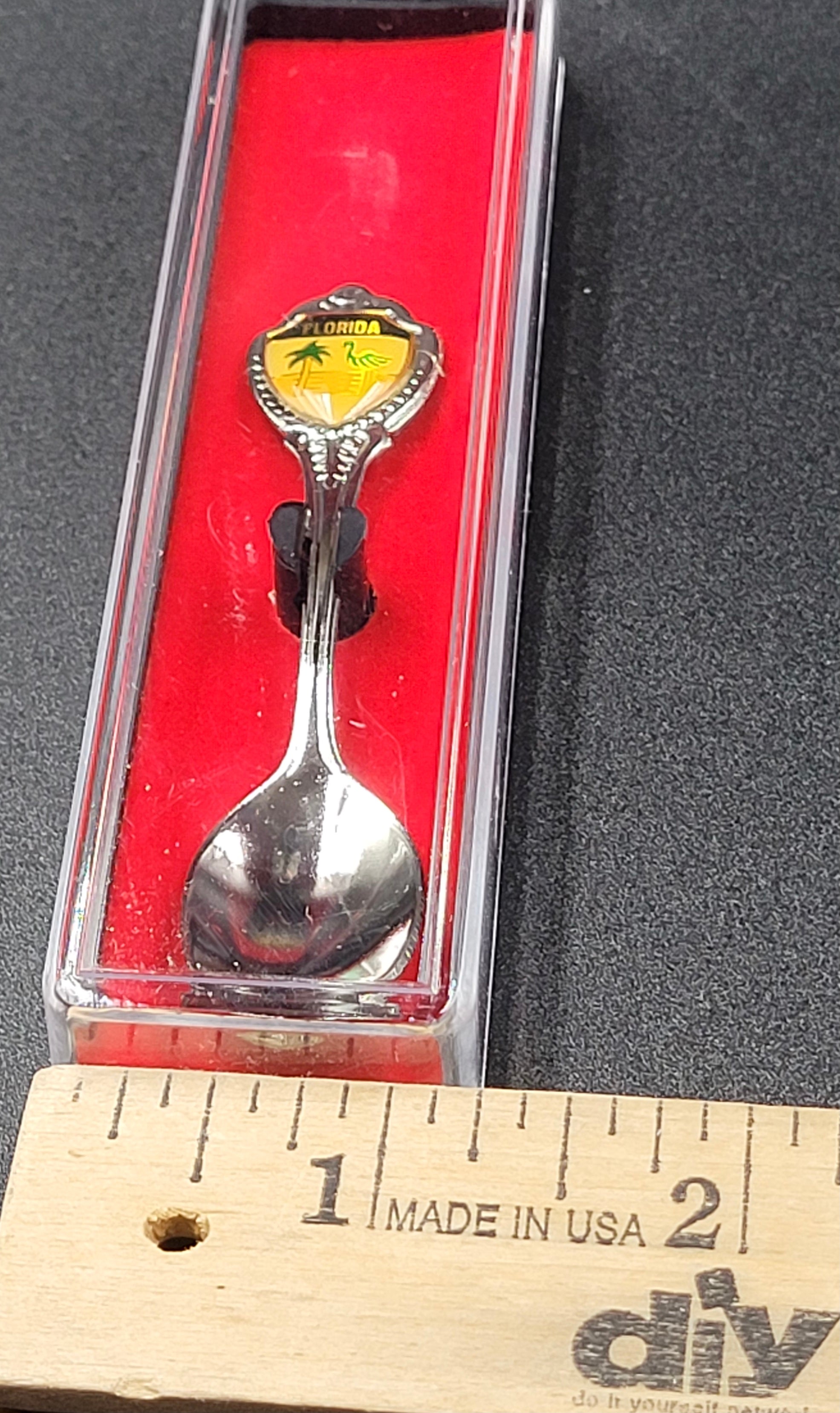 Vintage Florida Souvenir Spoon – Yellow Shield with Palm Trees in Velvet Box