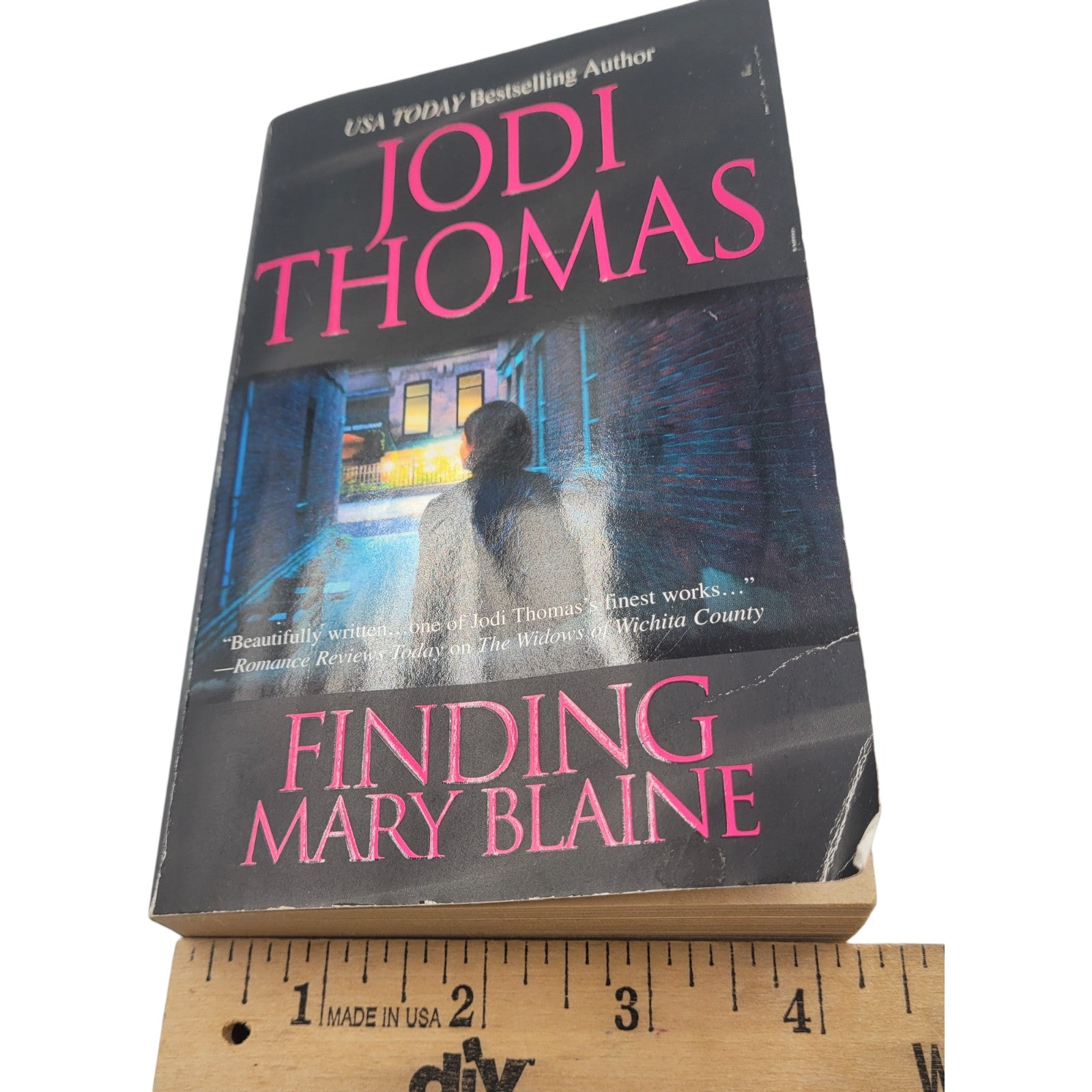 Finding Mary Blaine by Jodi Thomas – USA TODAY Bestselling Author – Vintage Paperback