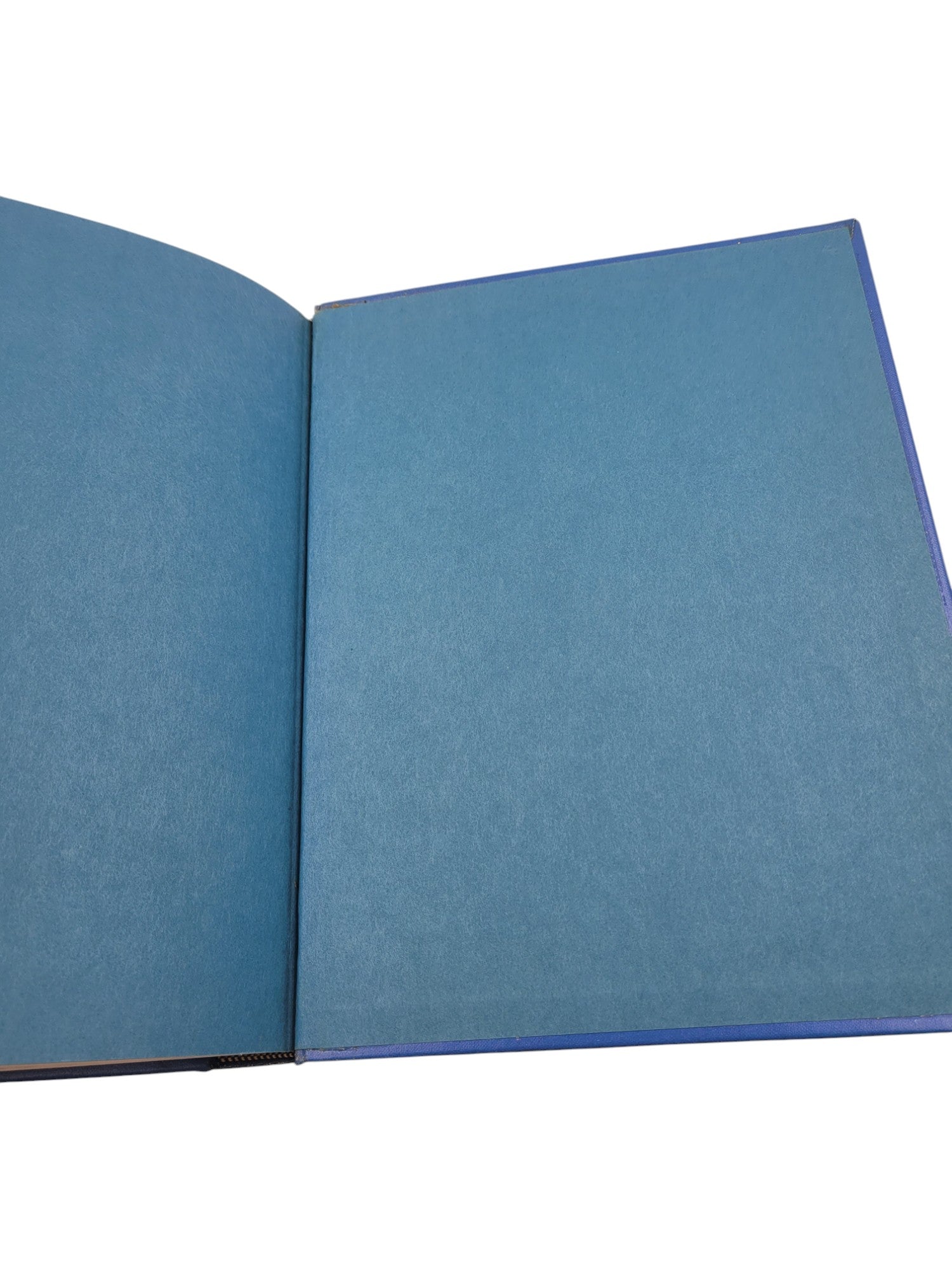 The New Book of Knowledge Annual 1972 – Grolier – Events of 1971