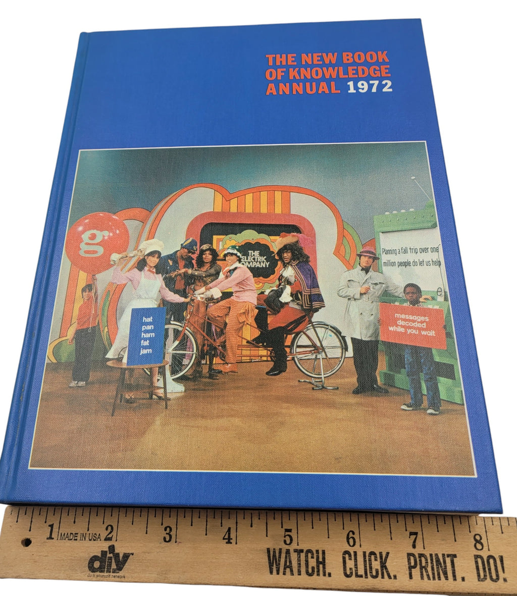The New Book of Knowledge Annual 1972 – Grolier – Events of 1971