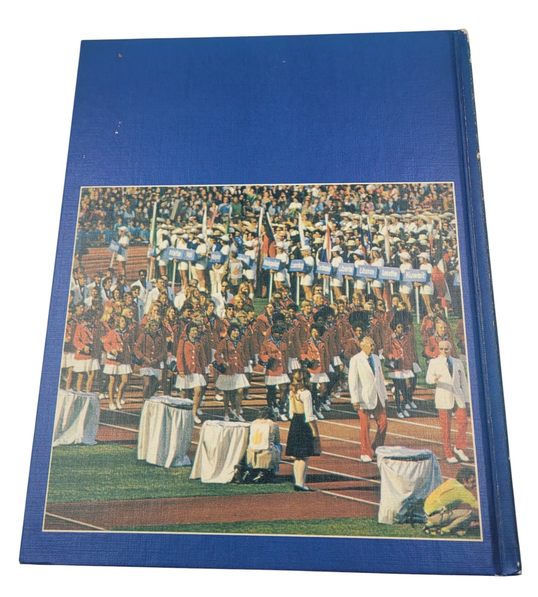The New Book of Knowledge Annual – 1973 by Grolier | Events of 1972