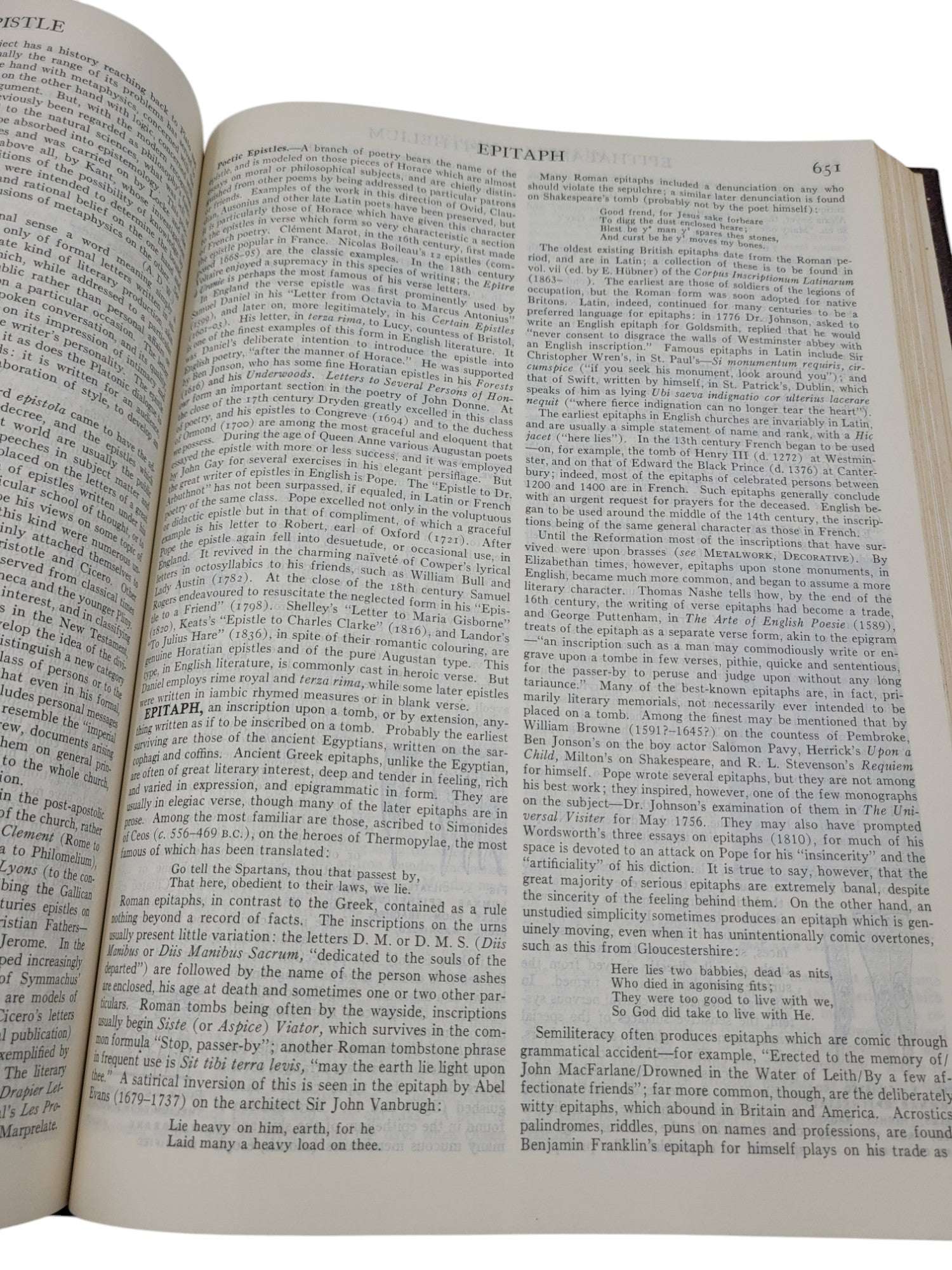 Encyclopaedia (Encyclopedias) Britannica Volume 8 – Edward to Extract (1967 Hardcover)