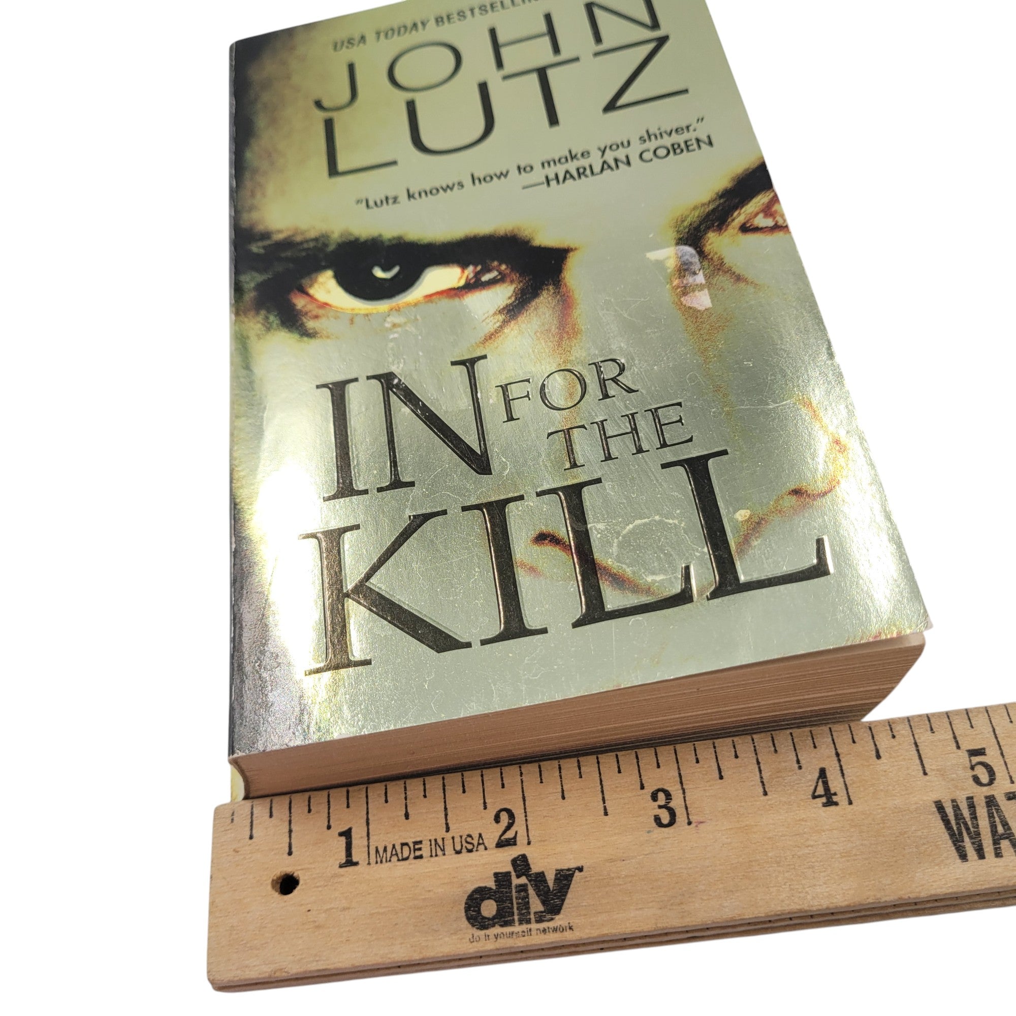 In for the Kill by John Lutz – Vintage Crime Thriller Paperback (2004)