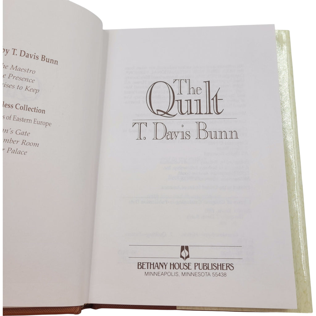 The Quilt by T. Davis Bunn – 1993 Hardback – Bethany House – Christian Fiction