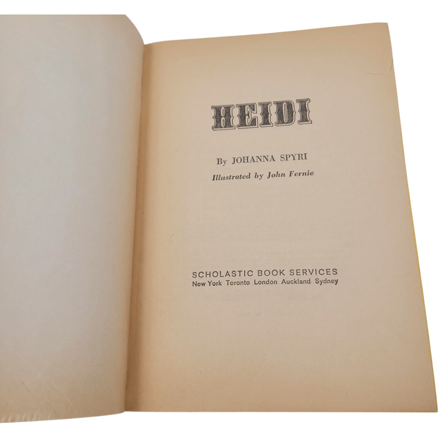 Heidi by Johanna Spyri – 1969 Scholastic Paperback – Illustrated Vintage Classic