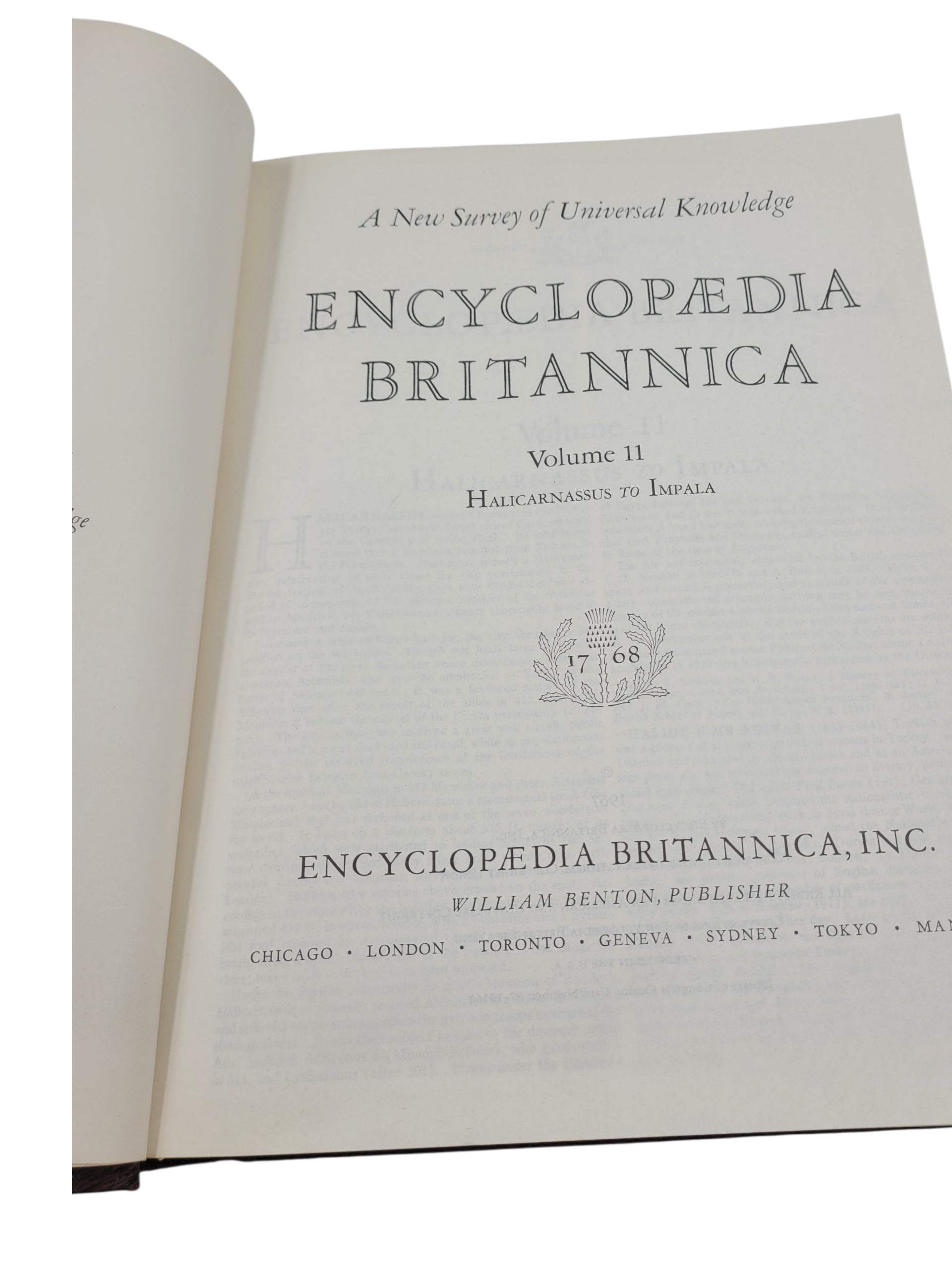 1967 Encyclopaedia (Encyclopedia) Britannica Volume 11 – Halicarnassus to Iyenea