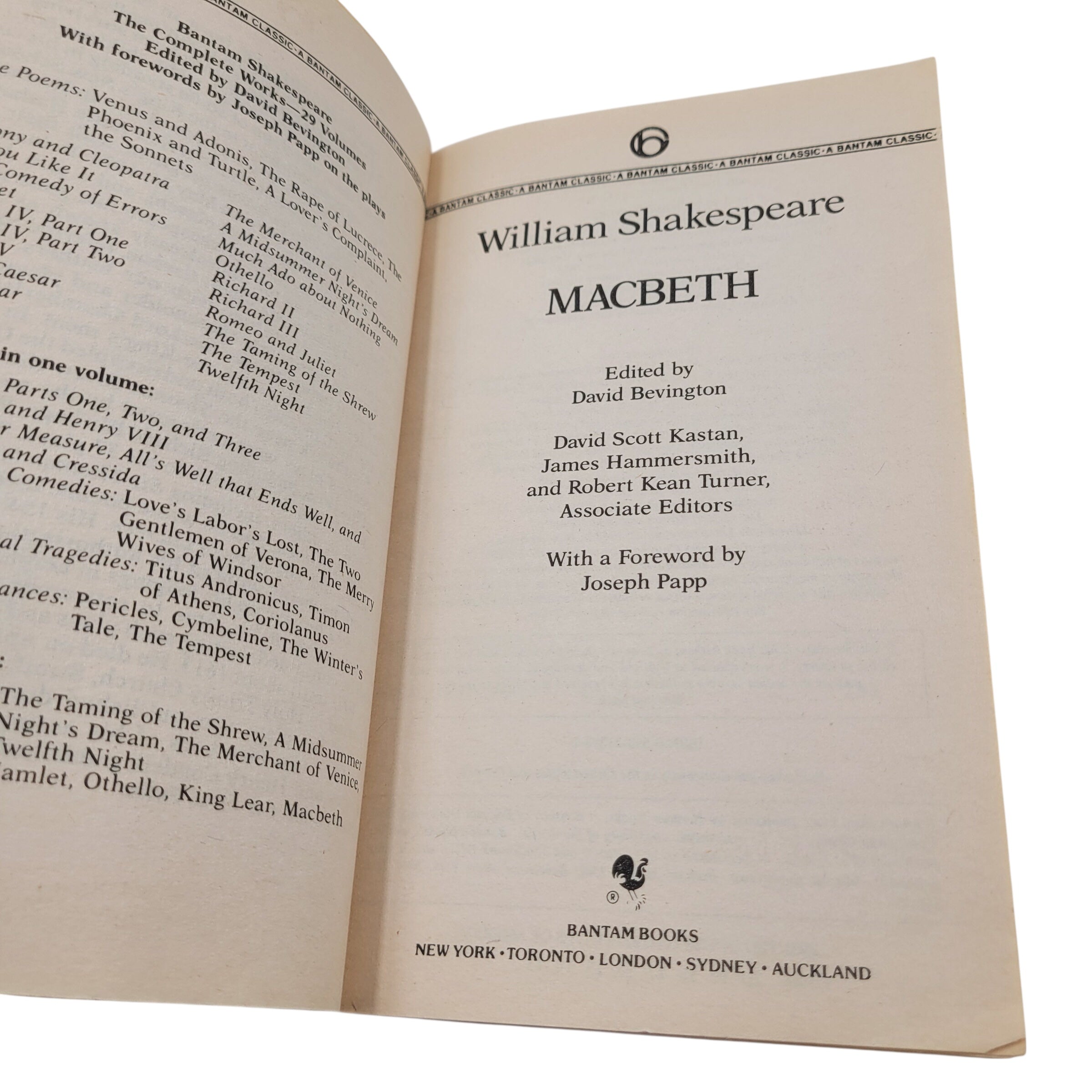 Macbeth by William Shakespeare – Vintage Paperback | Bevington Edition