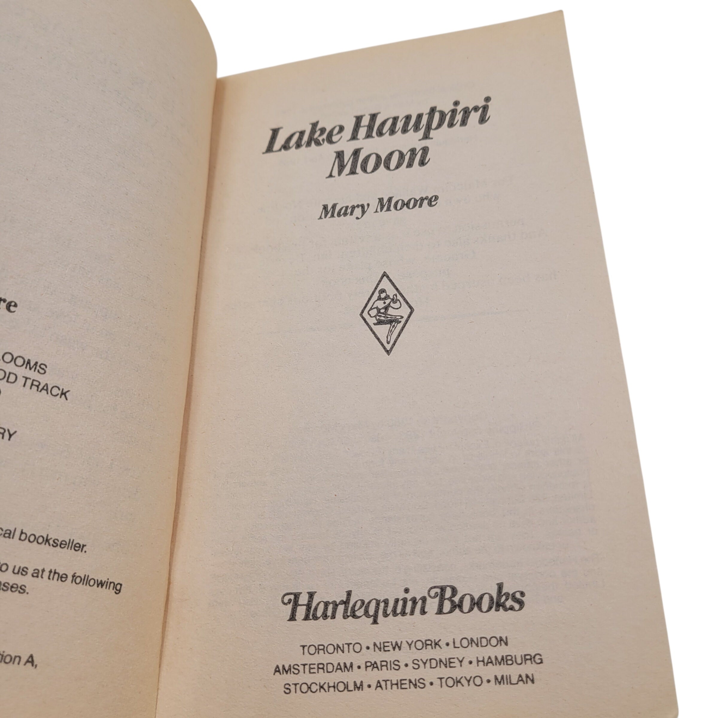 Lake Haupiri Moon by Mary Moore – Harlequin Romance 1985